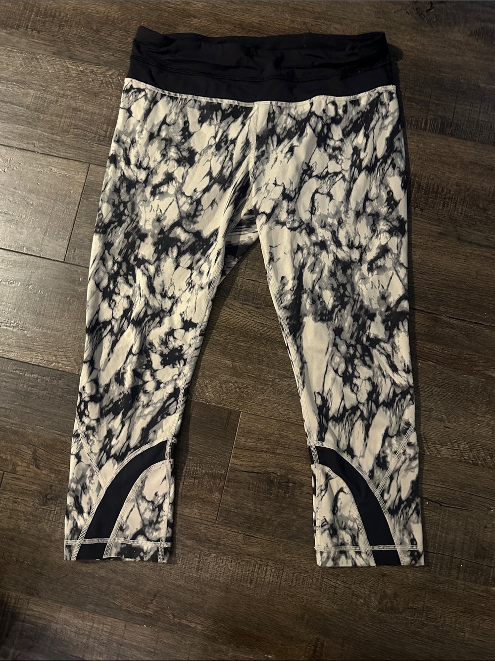 lululemon athletica Black & White Marble Capri Leggings